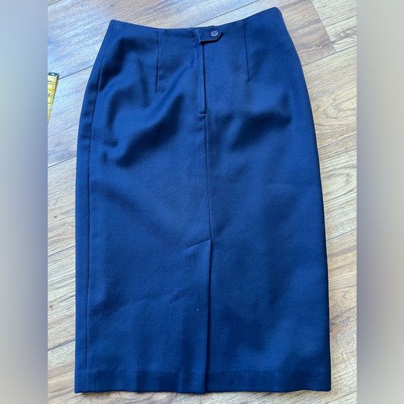 (8) King Street Toronto navy blue wool skirt, vintage - Picture 6 of 6